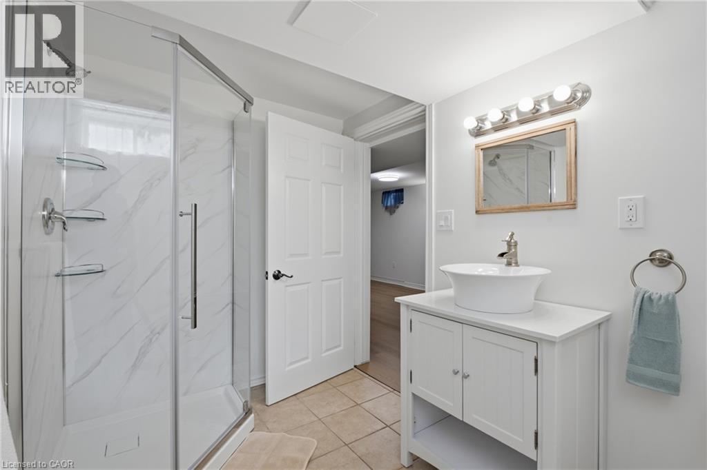 102 Trenholme Crescent, Hamilton, ON