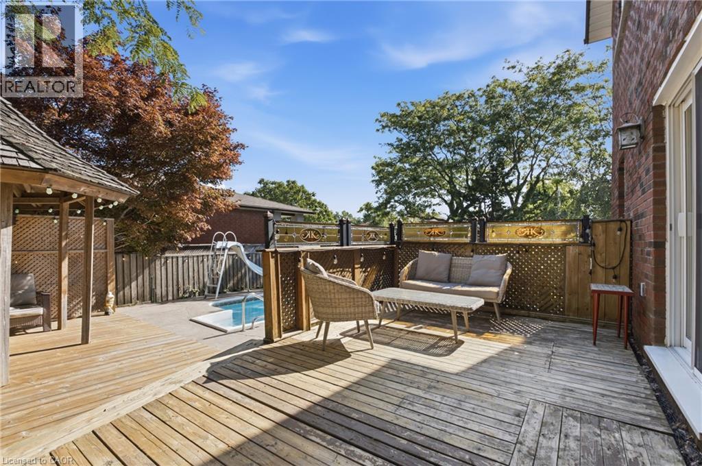 102 Trenholme Crescent, Hamilton, ON