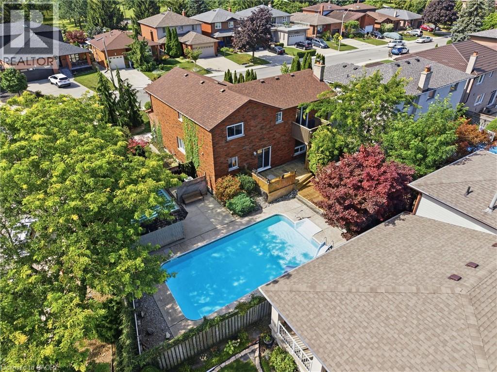 102 Trenholme Crescent, Hamilton, ON