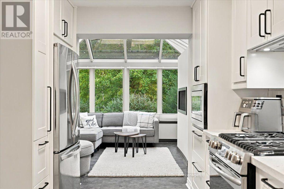 Change your view! - 2182 Margot Street, Oakville, ON