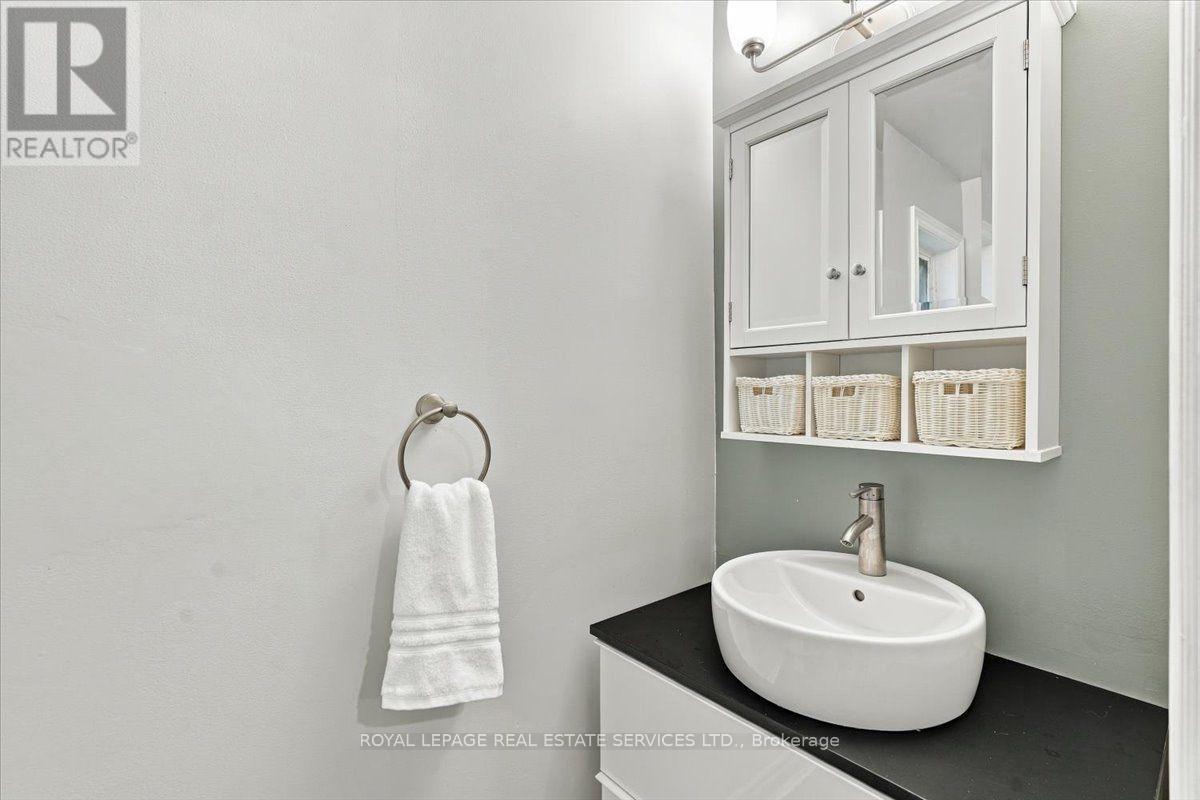 2182 Margot Street, Oakville, ON