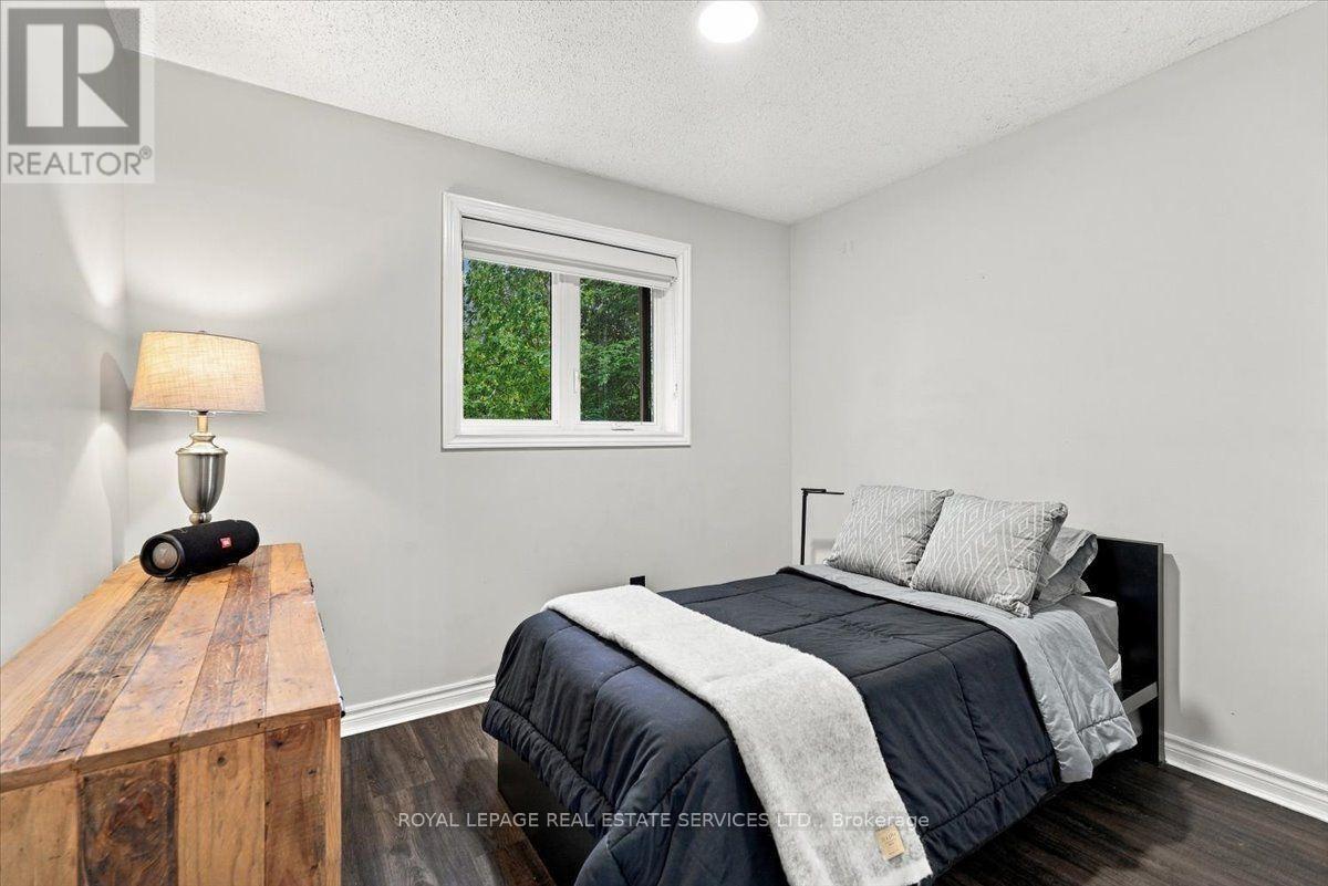 2182 Margot Street, Oakville, ON