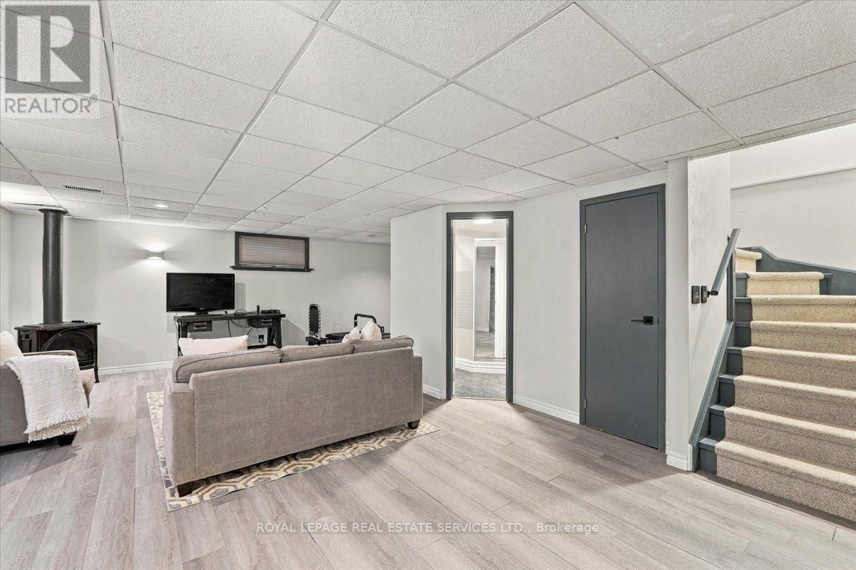 Finished basement with exercise area & storage - 2182 Margot Street, Oakville, ON