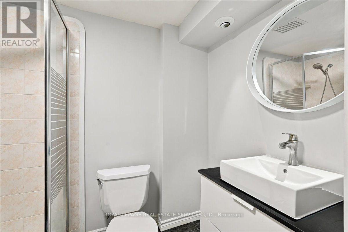 3 pc bathroom - 2182 Margot Street, Oakville, ON