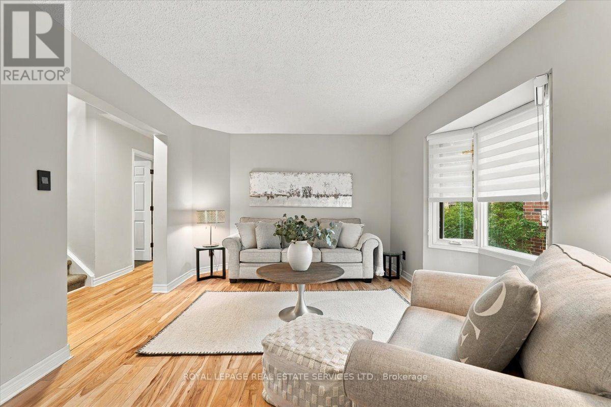Hardwood flooring in Living & Dining Rm - 2182 Margot Street, Oakville, ON