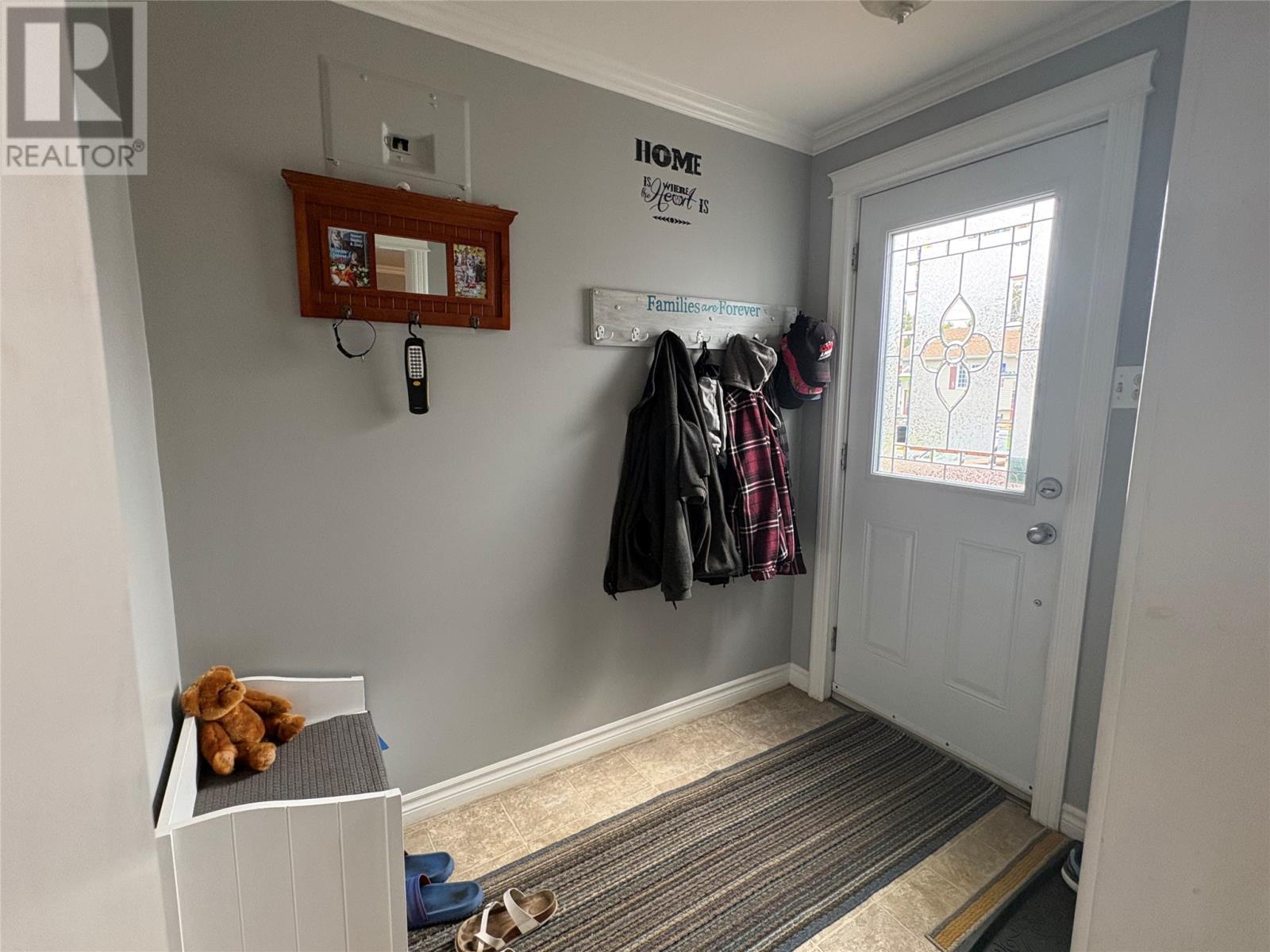 5 White'S Avenue, Stephenville, NL