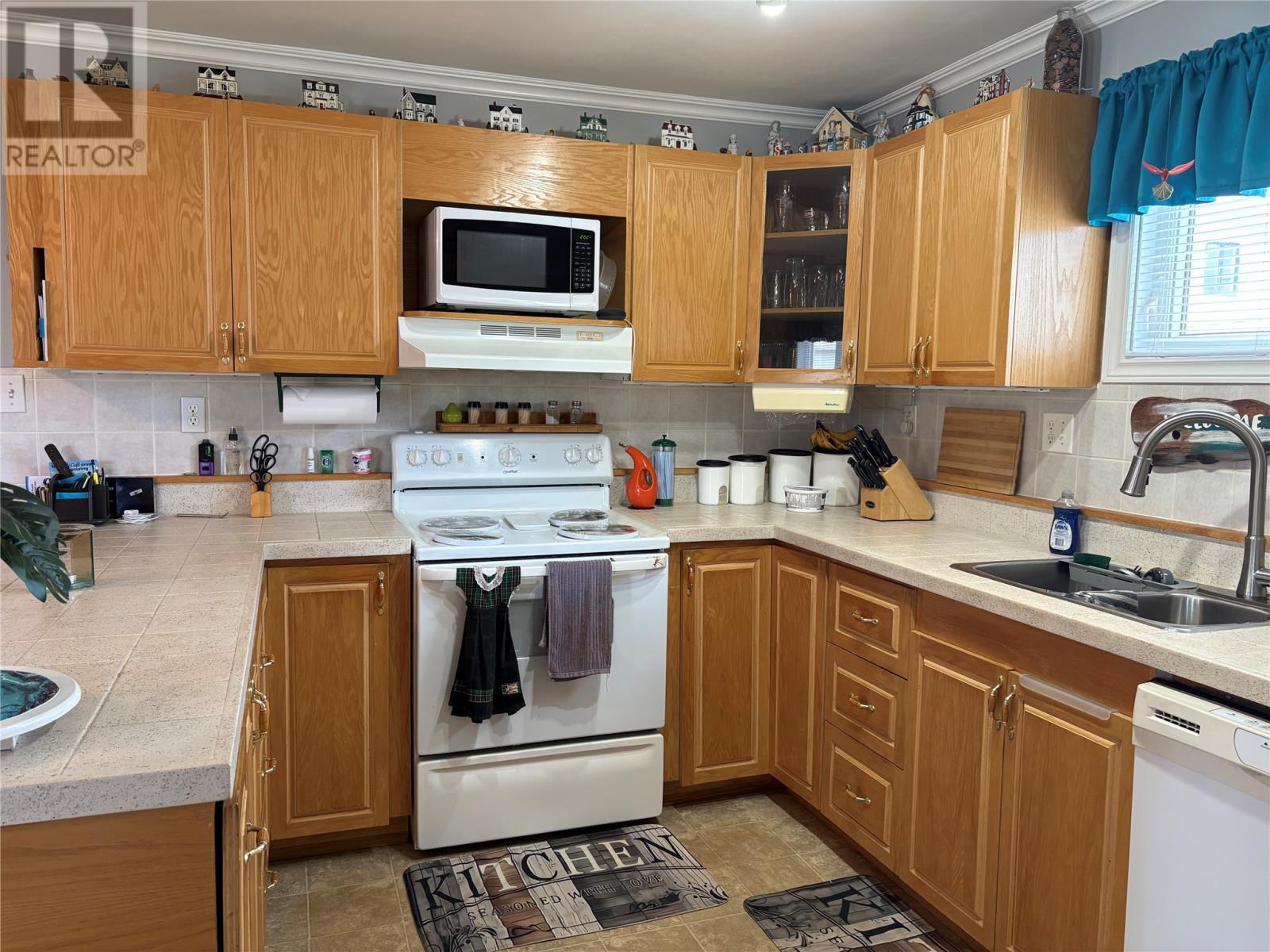5 White'S Avenue, Stephenville, NL