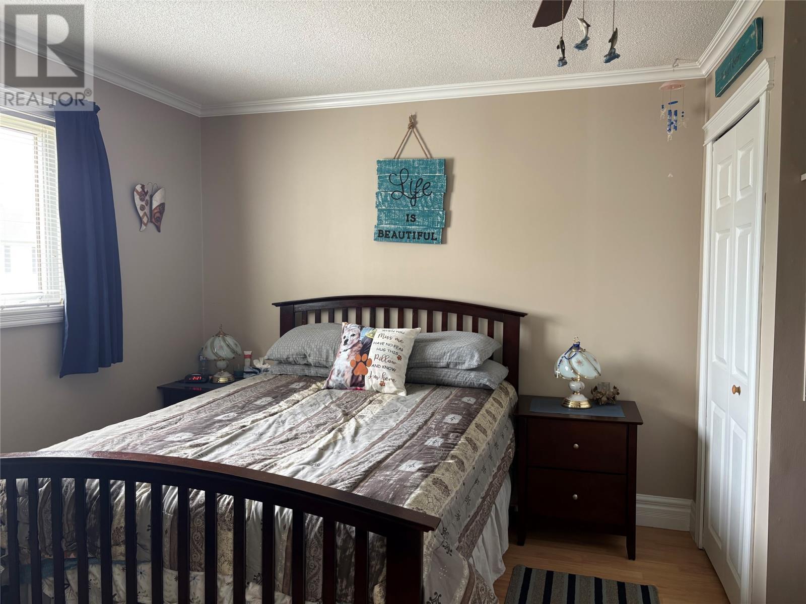 5 White'S Avenue, Stephenville, NL