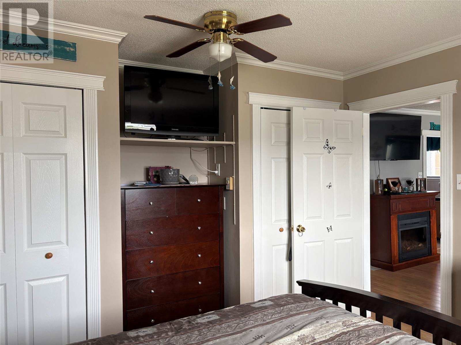 5 White'S Avenue, Stephenville, NL