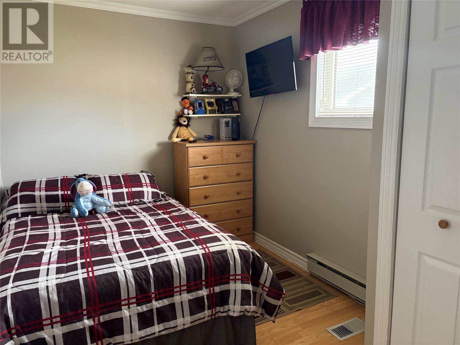 5 White'S Avenue, Stephenville, NL