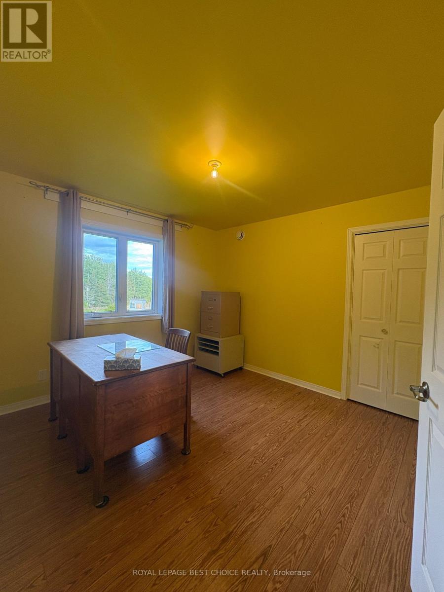 Second Bedroom on Main Floor - 234389 Wendigo Lake Road, Englehart (Central Timiskaming), ON