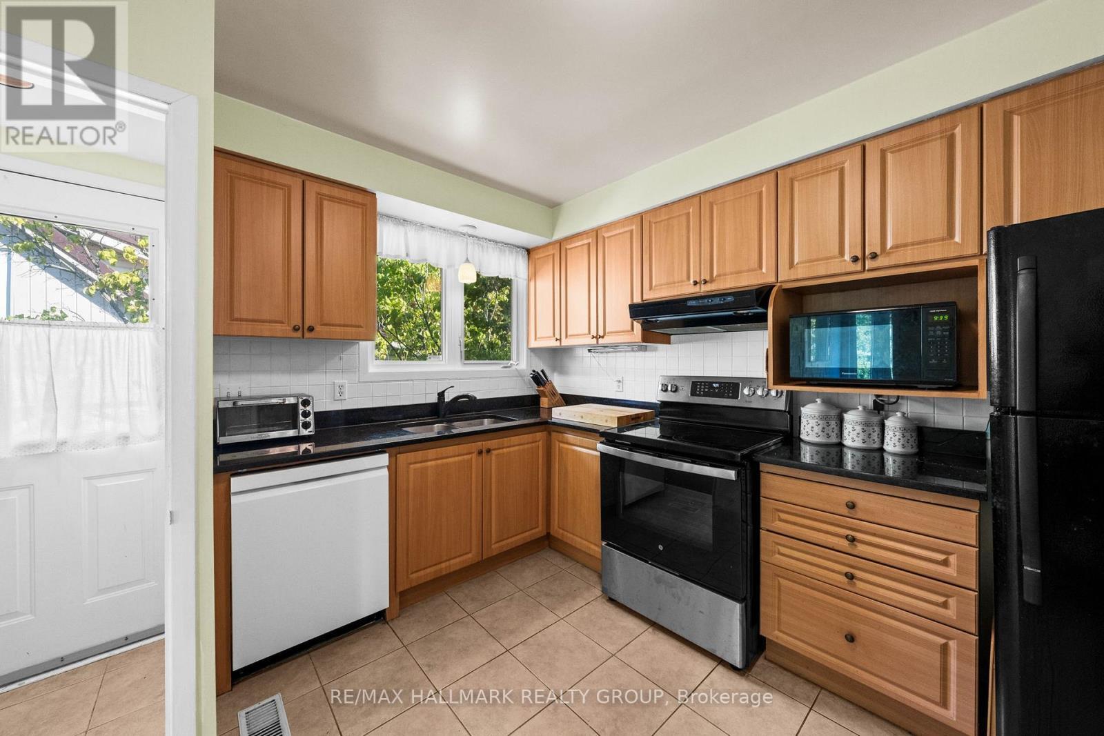 29 Wylie Avenue, Ottawa, ON