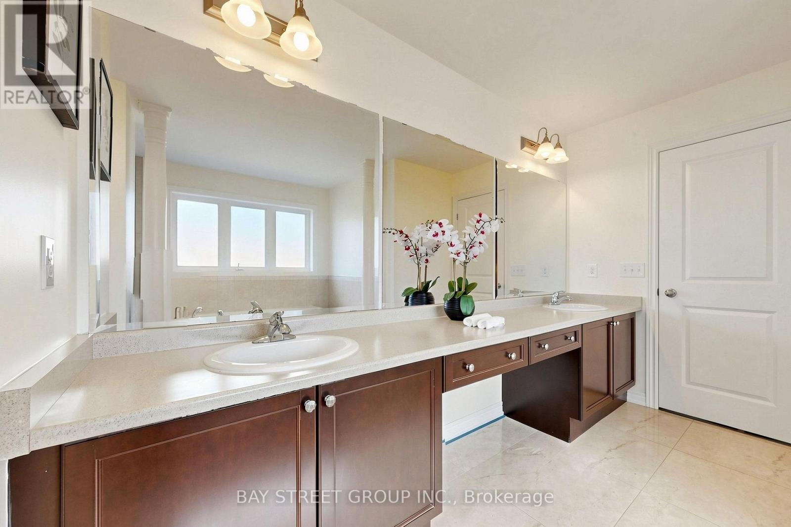 23 Woodhouse Street, Hamilton, ON