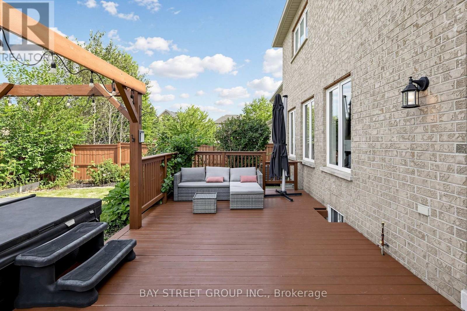 23 Woodhouse Street, Hamilton, ON