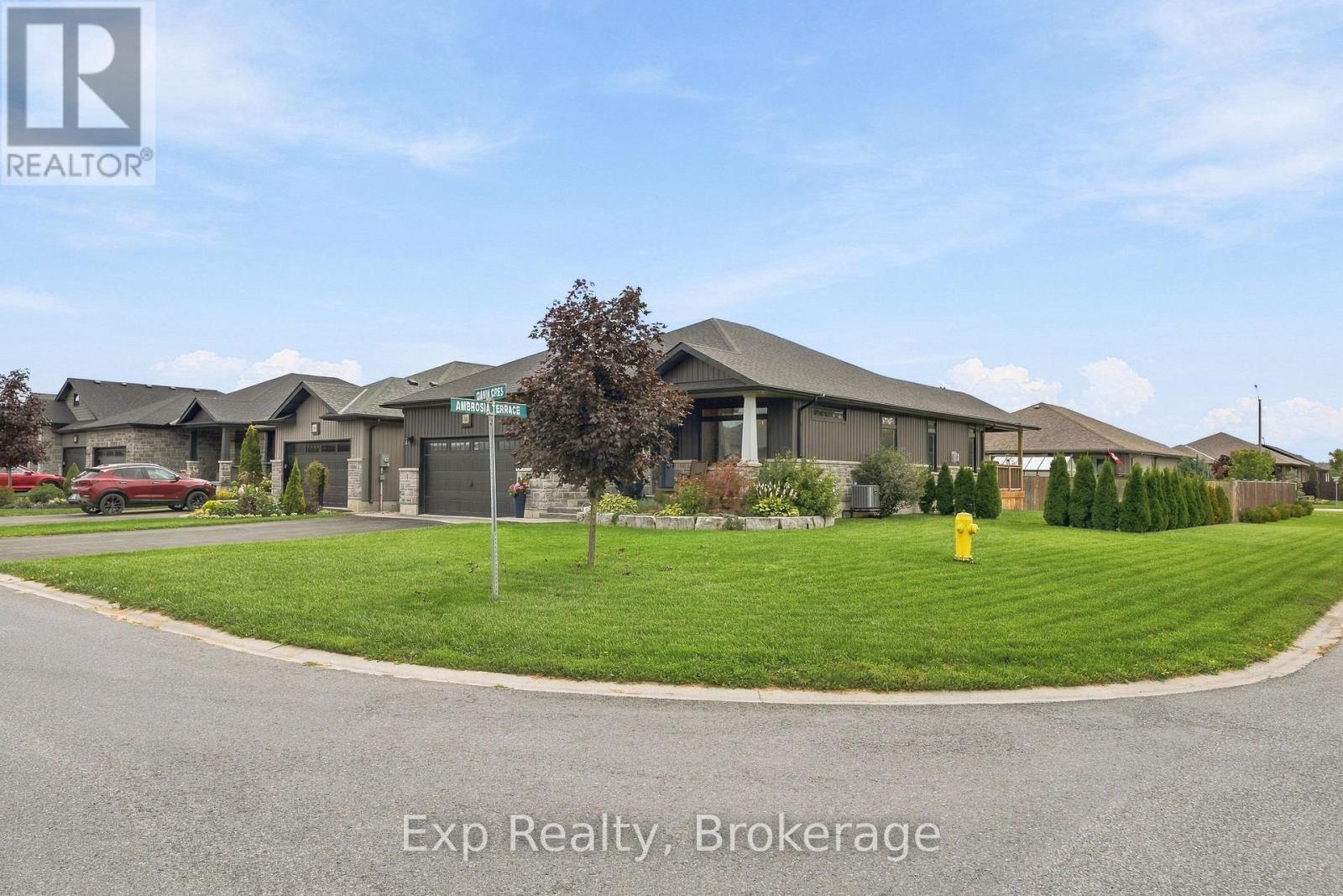 Large corner lot - 52 Gavin Crescent, Quinte West (Murray Ward), ON