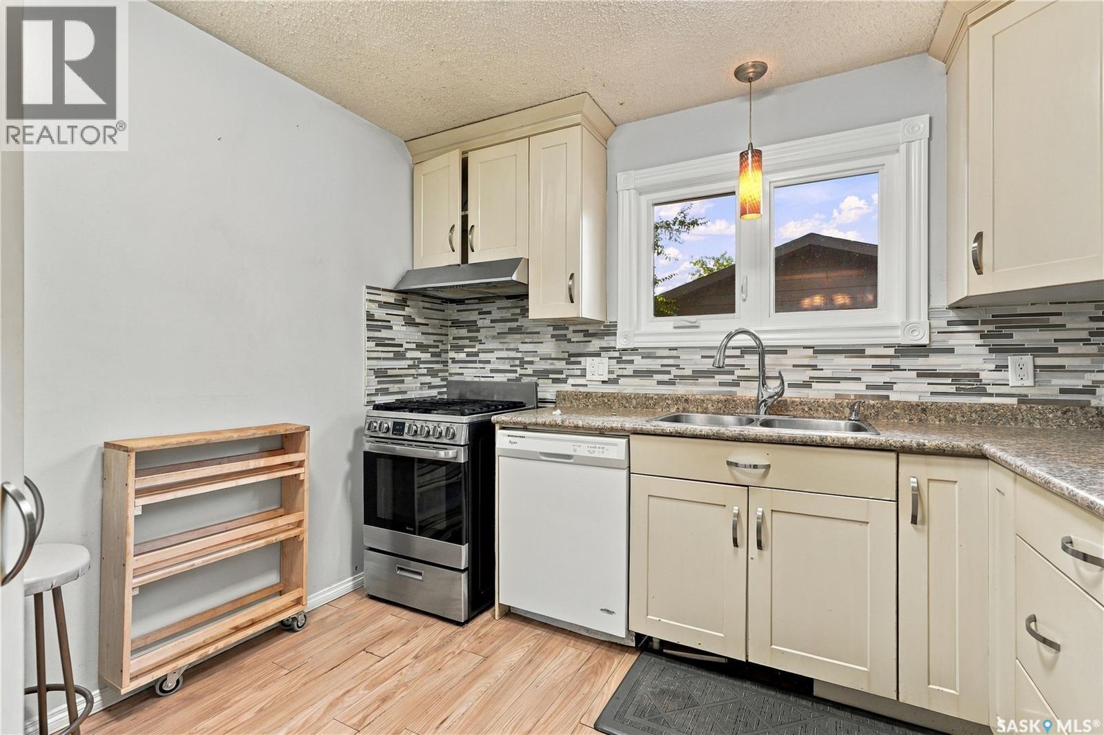 1921 Mckercher Drive, Saskatoon, SK