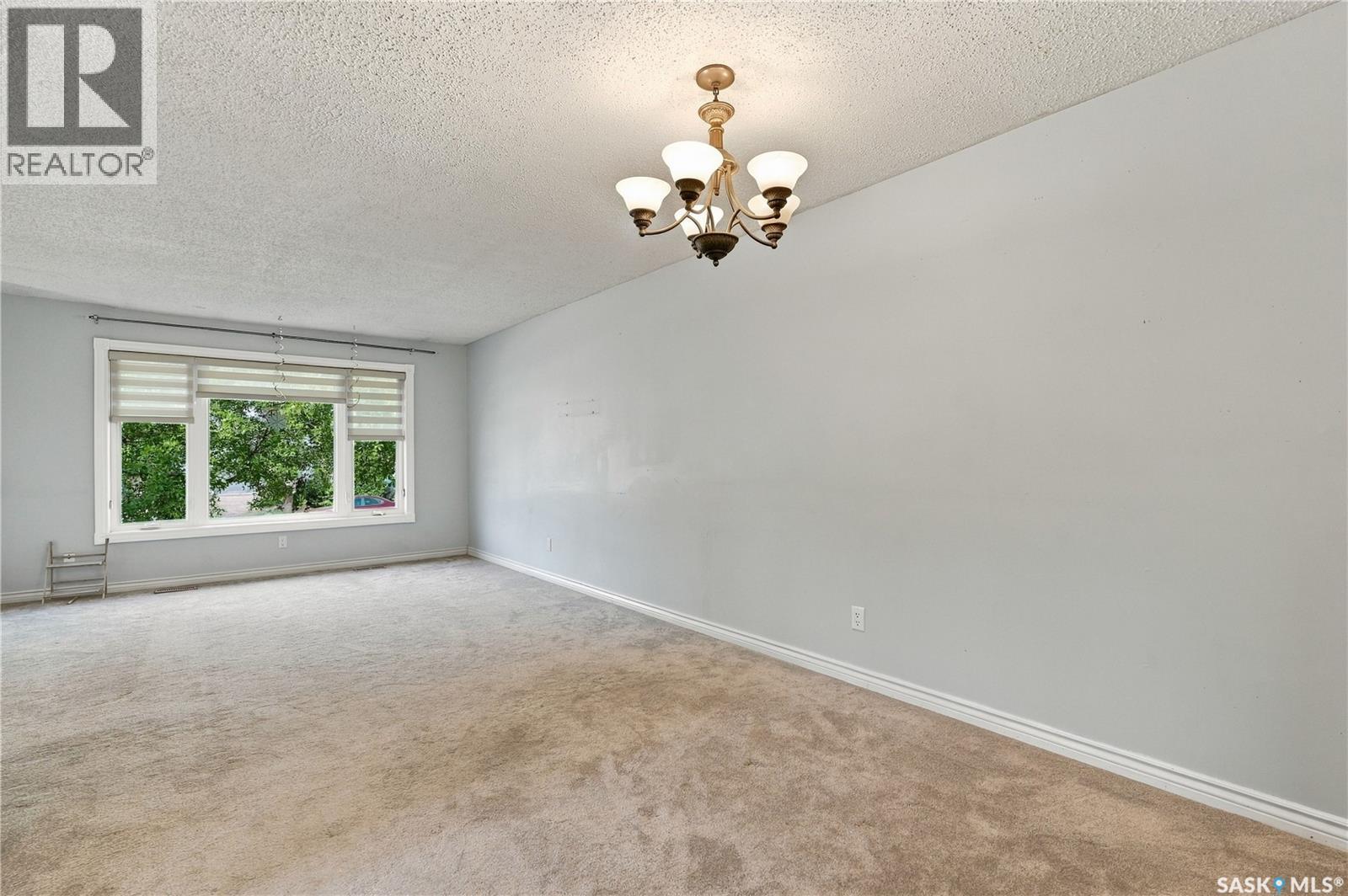 1921 Mckercher Drive, Saskatoon, SK