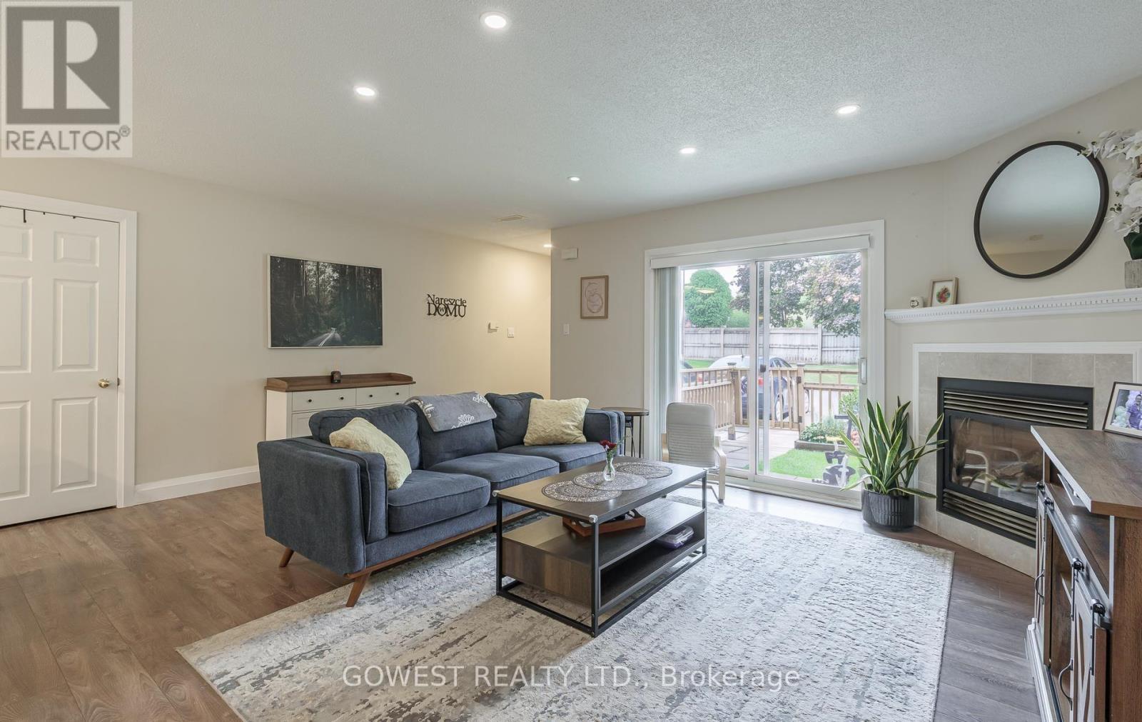 1202 - 4140 Foxwood Drive, Burlington, ON