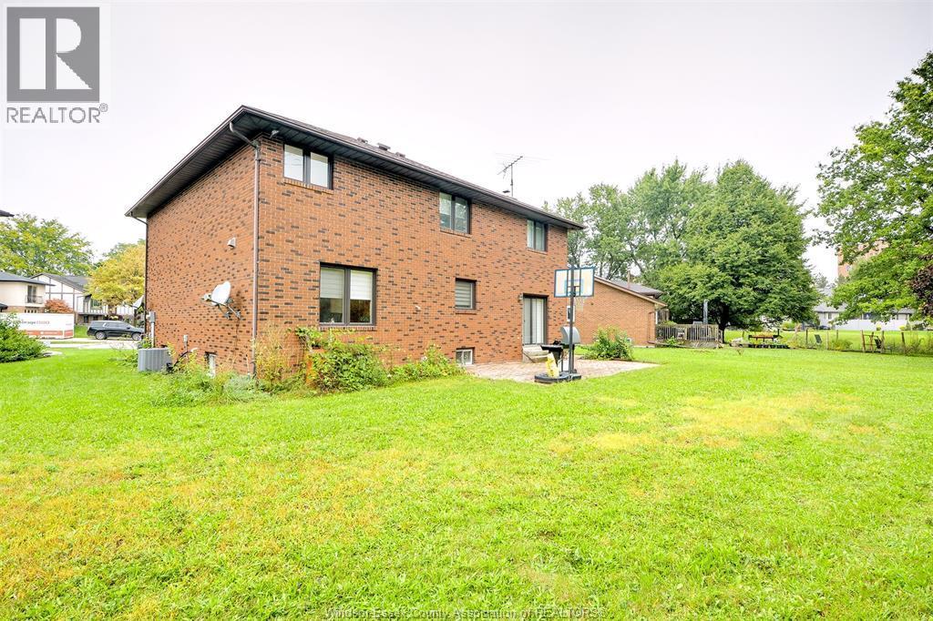 2300 Santo Drive, Windsor, ON