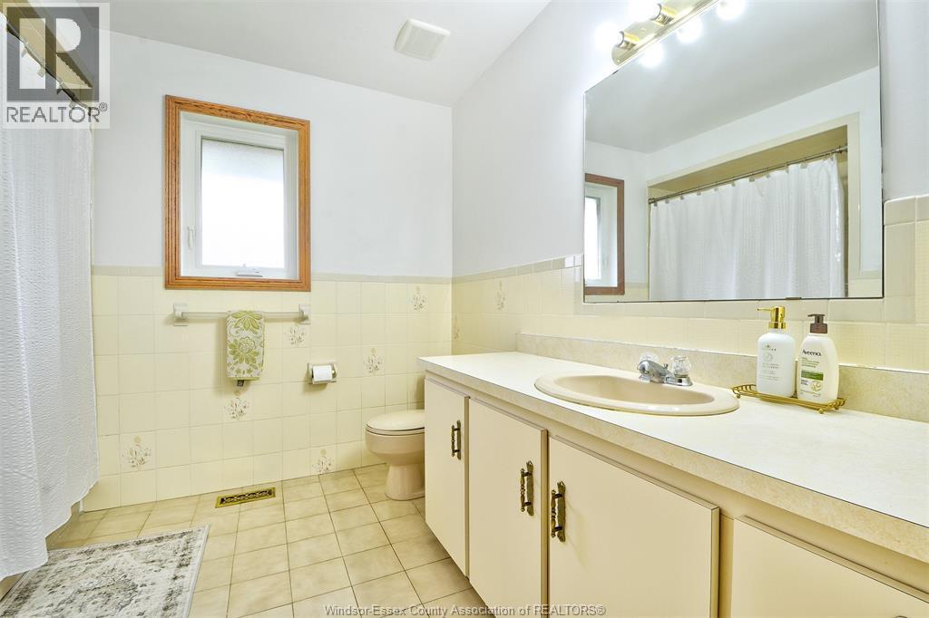 2300 Santo Drive, Windsor, ON