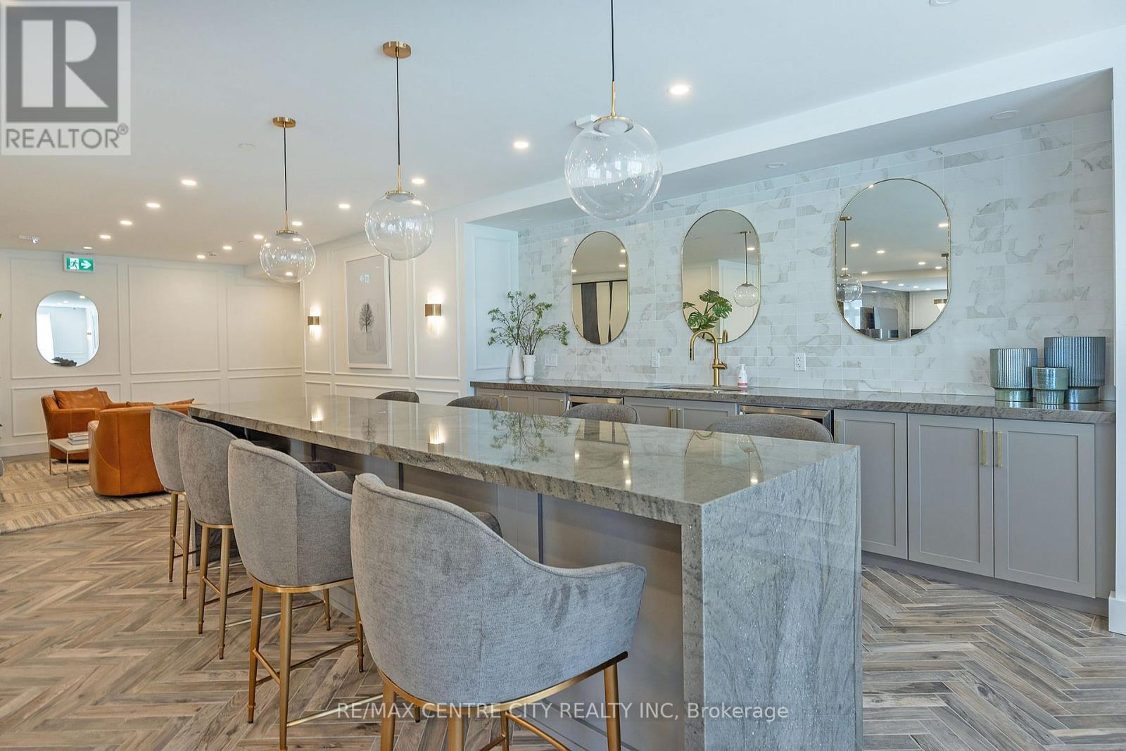 Lounge - 414 - 480 Callaway Road, London North (North R), ON