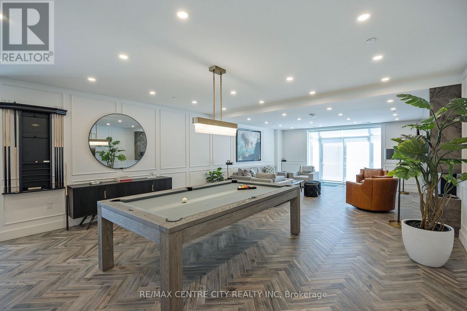 Lounge - 414 - 480 Callaway Road, London North (North R), ON