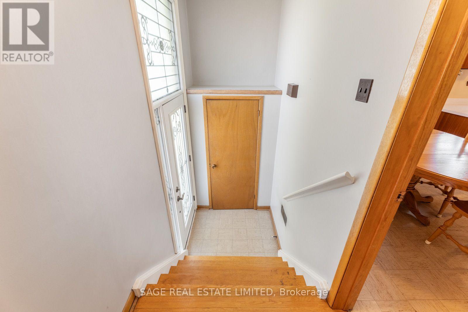 21 Debby Court, Toronto, ON