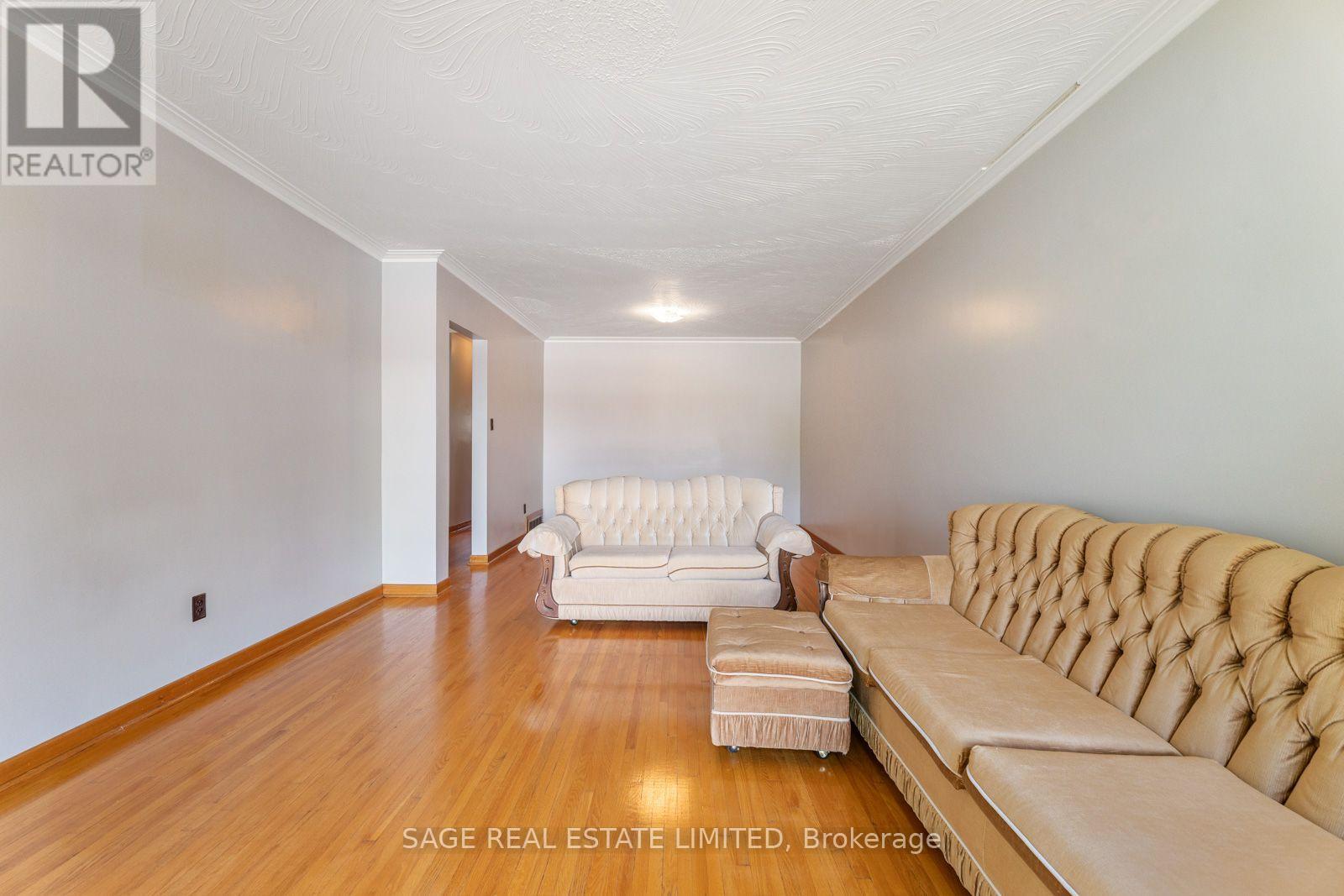 21 Debby Court, Toronto, ON