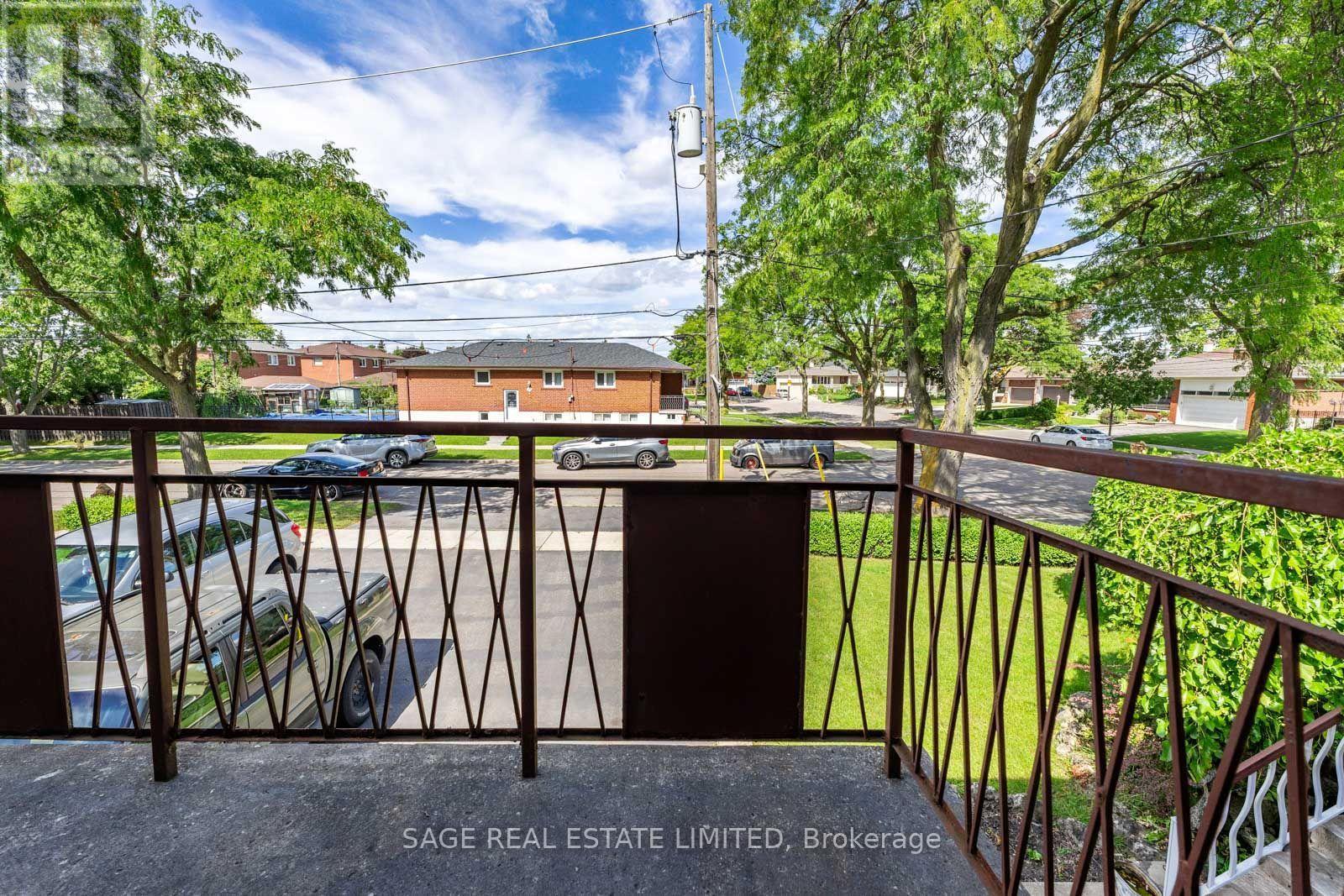 21 Debby Court, Toronto, ON