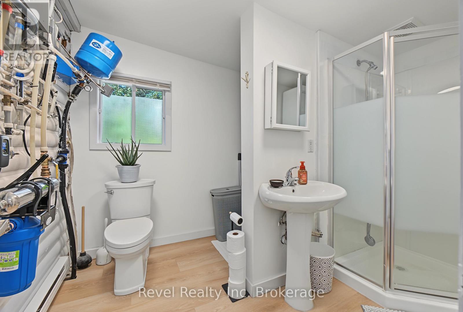 Bathroom/ Laundry - 165 Viceroy Road, North Bay (Birchaven), ON