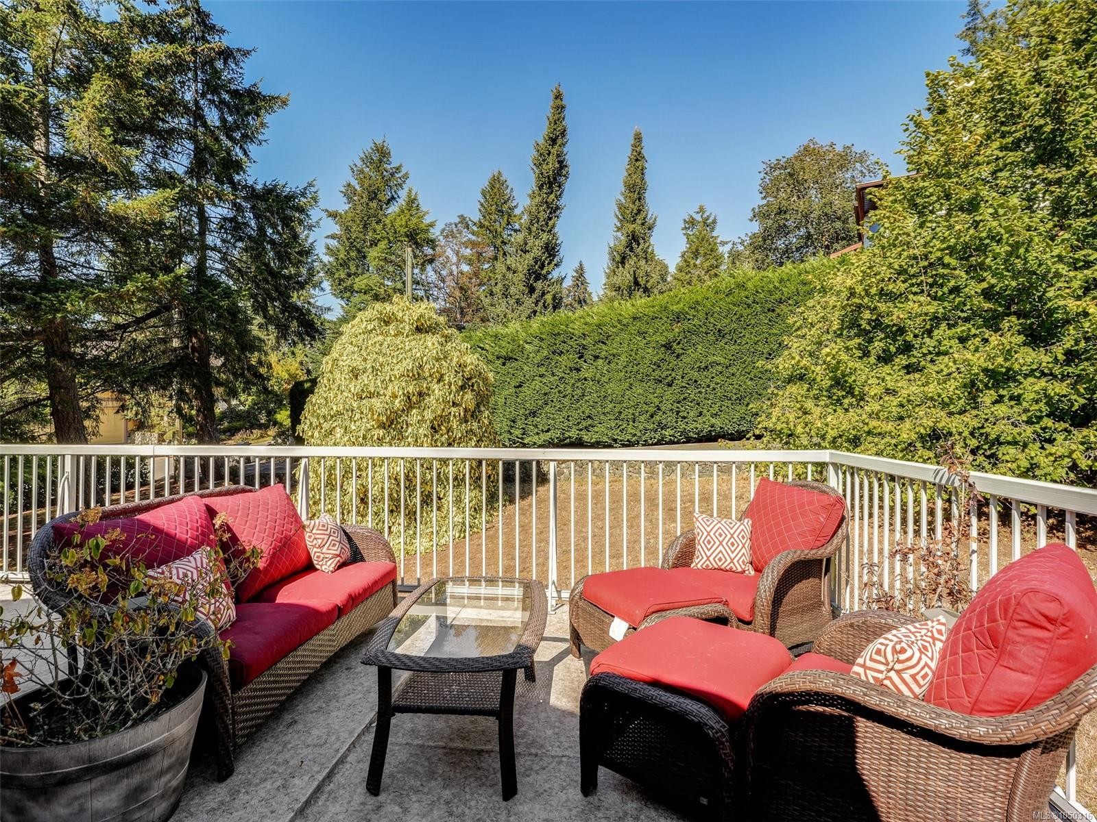 6647 Trudeau Terr, Central Saanich, BC