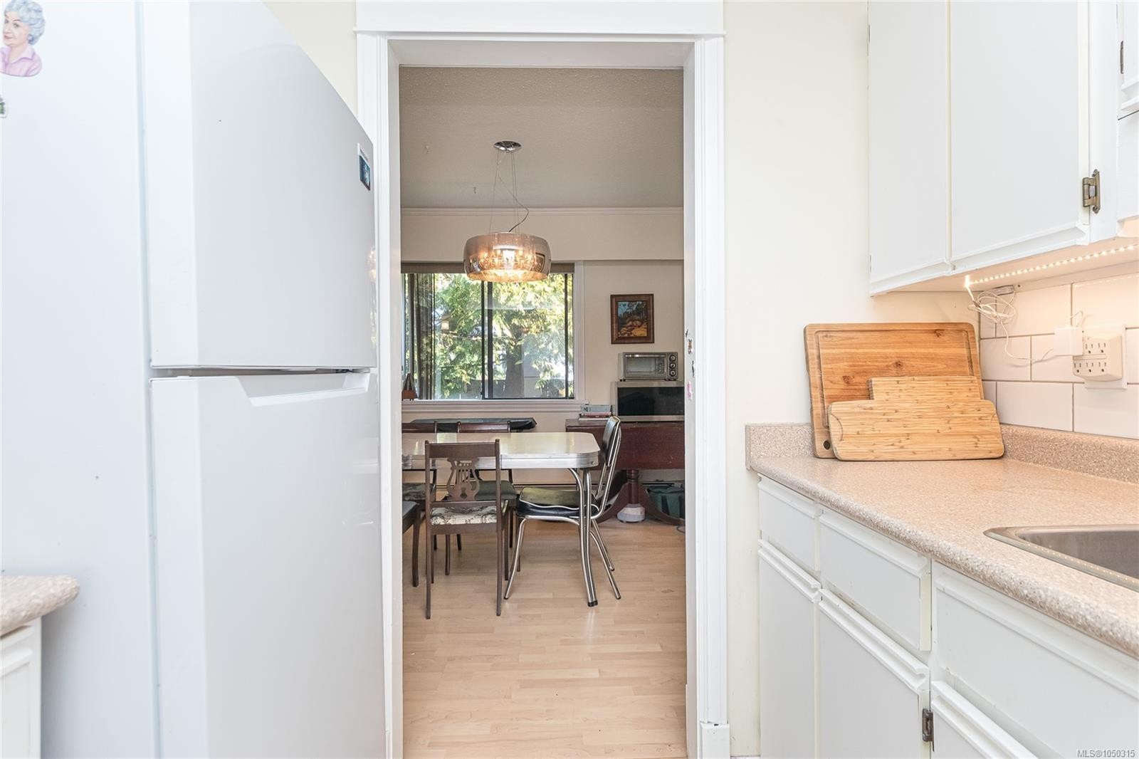 #101-1050 Park Blvd, Victoria, BC