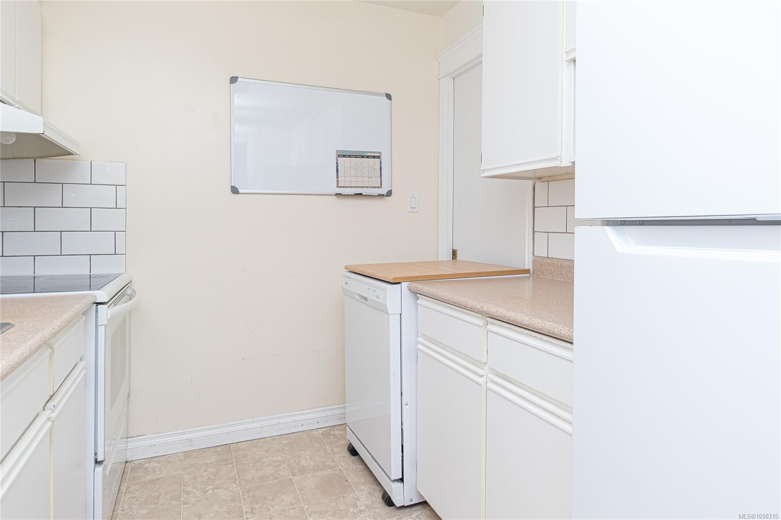 #101-1050 Park Blvd, Victoria, BC