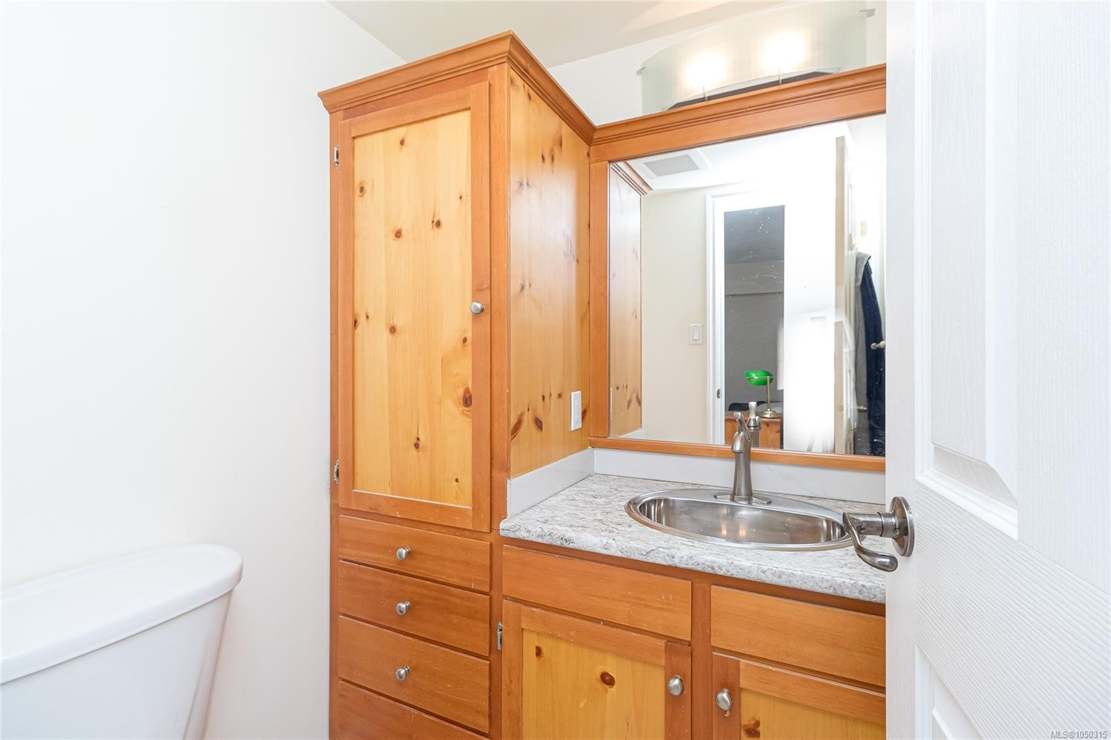 #101-1050 Park Blvd, Victoria, BC