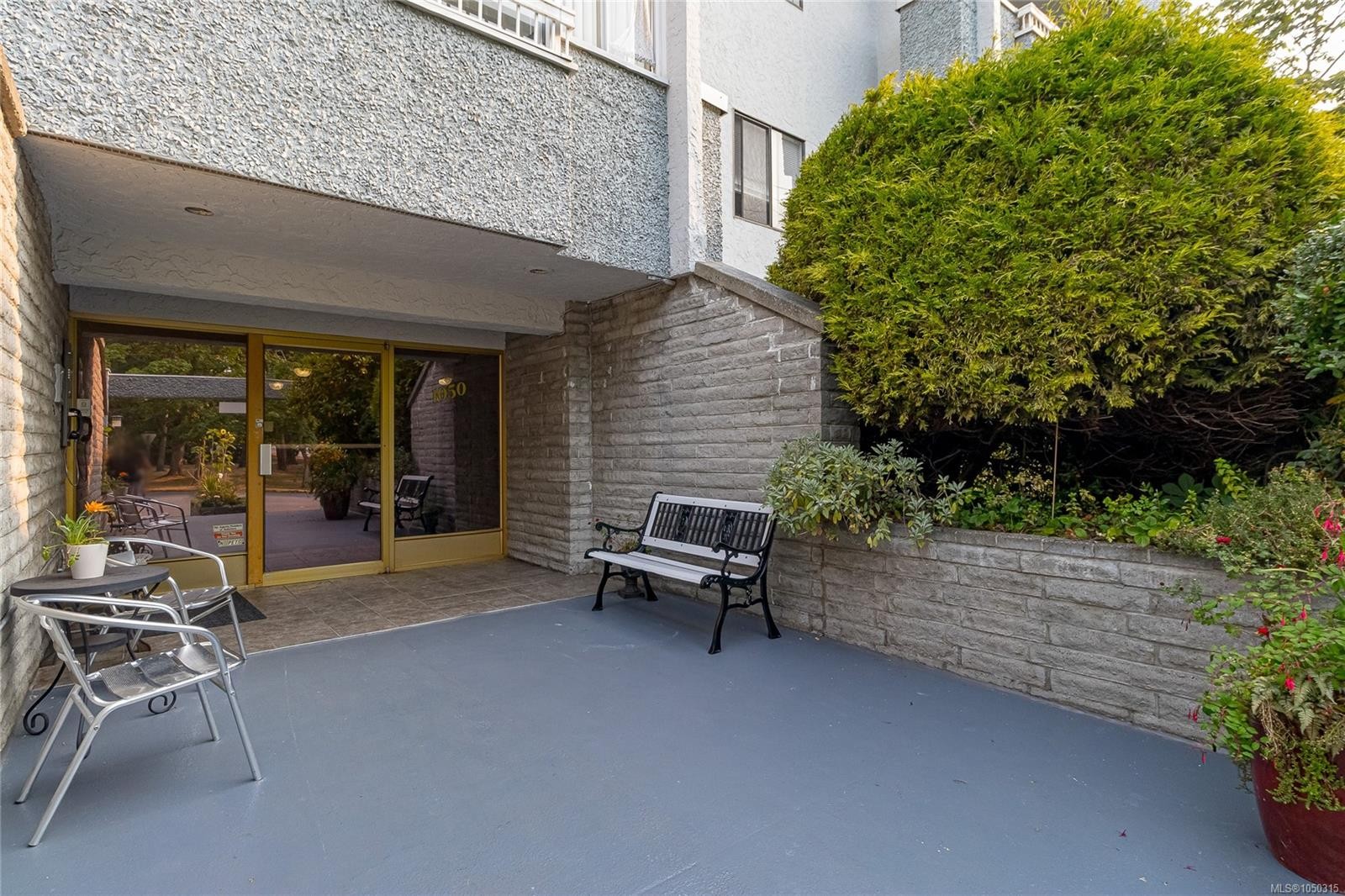 #101-1050 Park Blvd, Victoria, BC