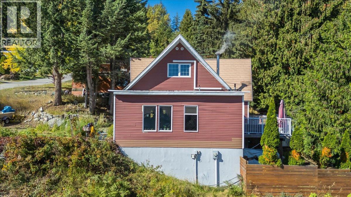 1398 Victoria Avenue, Rossland, BC