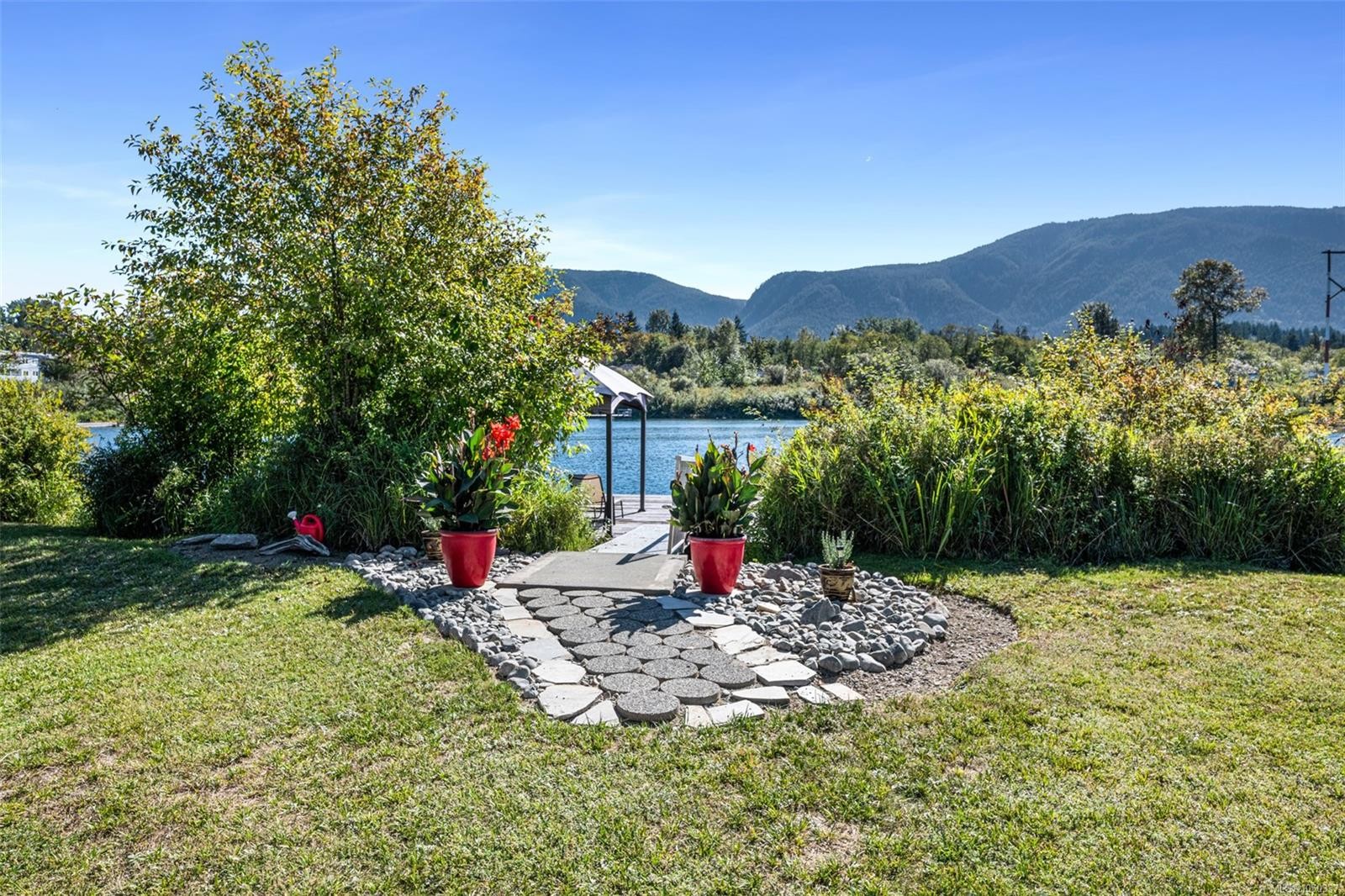 170 Wavell Rd, Lake Cowichan, BC