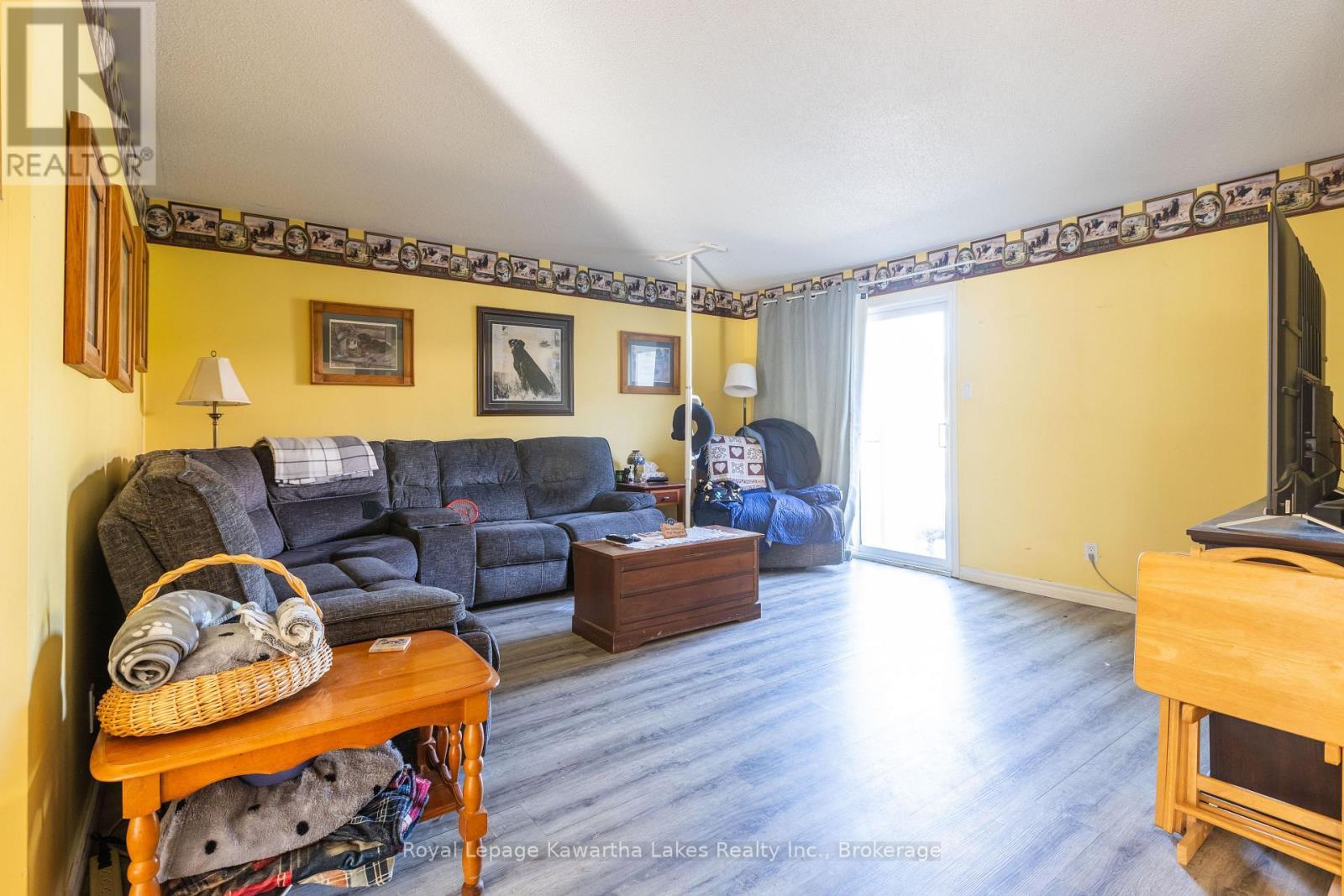 27 Elm Tree Road, Kawartha Lakes (Little Britain), ON