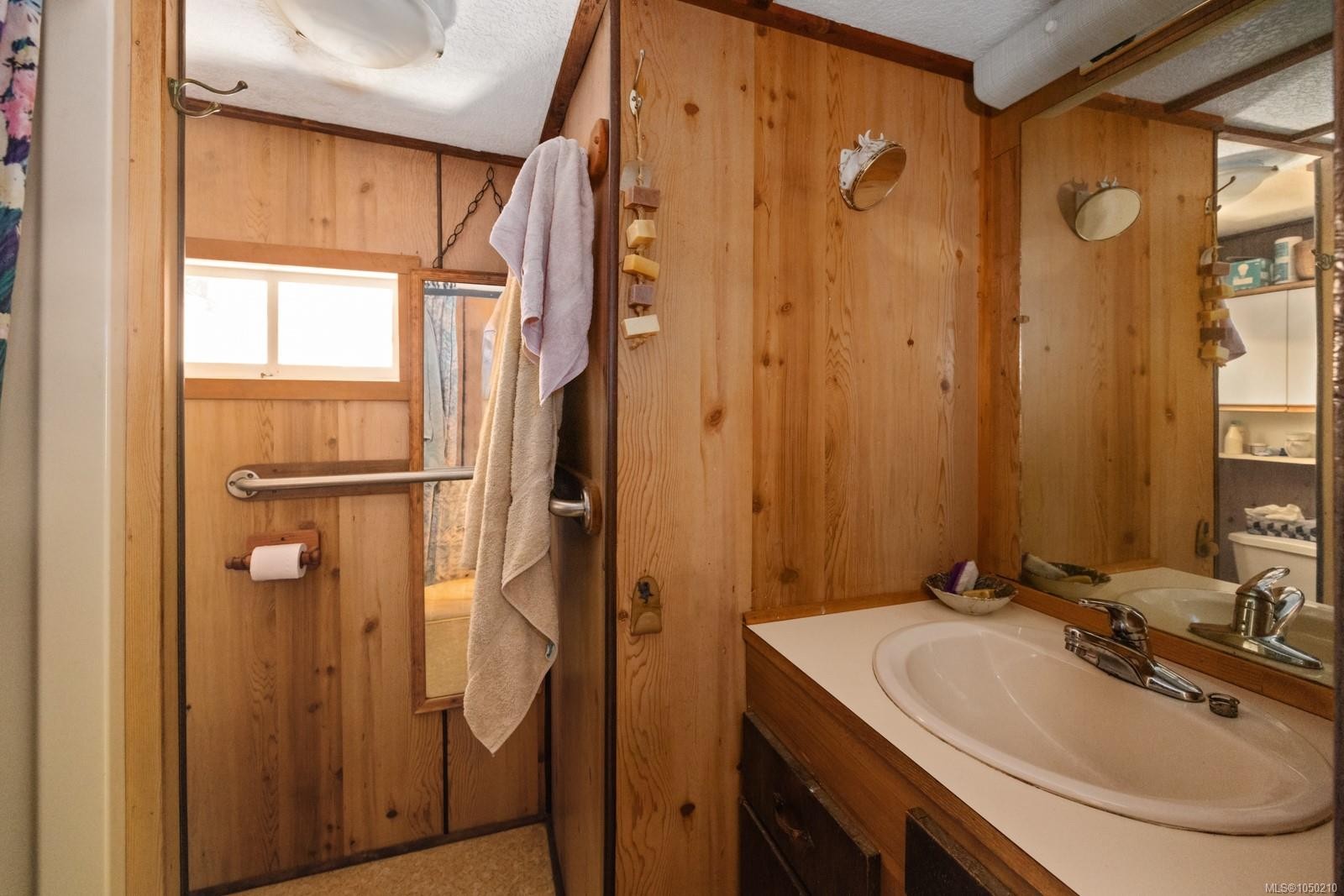 3175 Plumtree Rd, Cobble Hill, BC