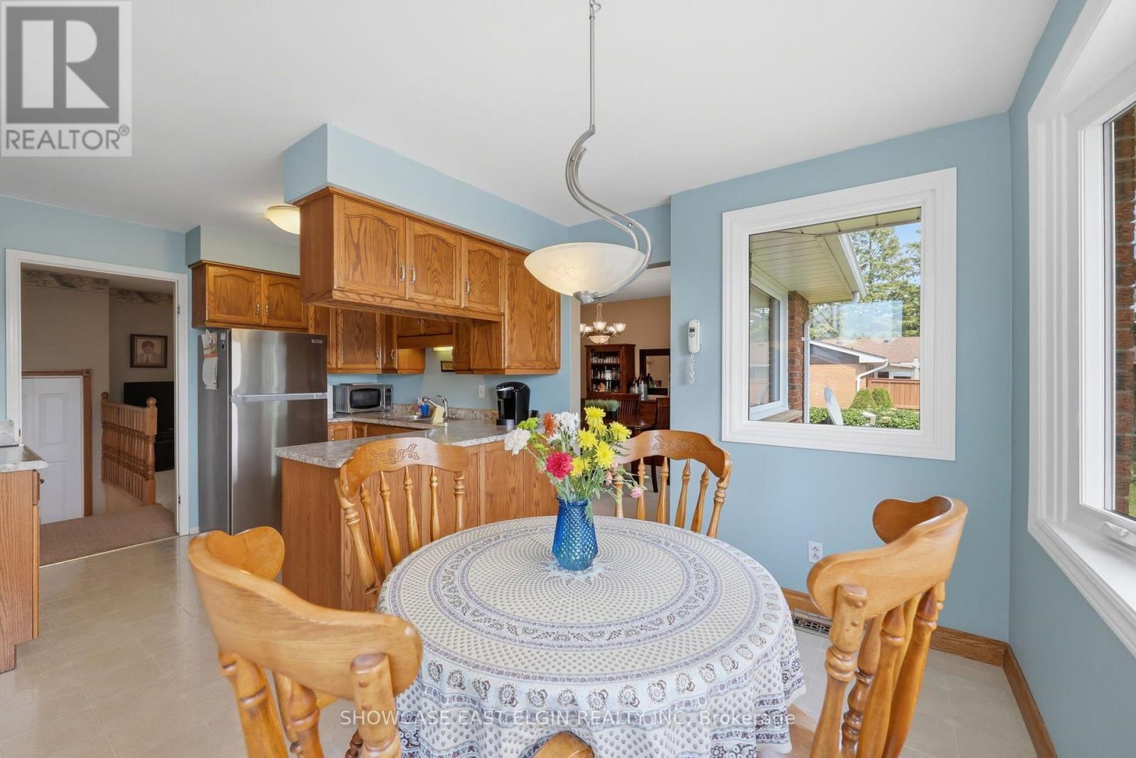10 Moore Avenue, Aylmer, ON