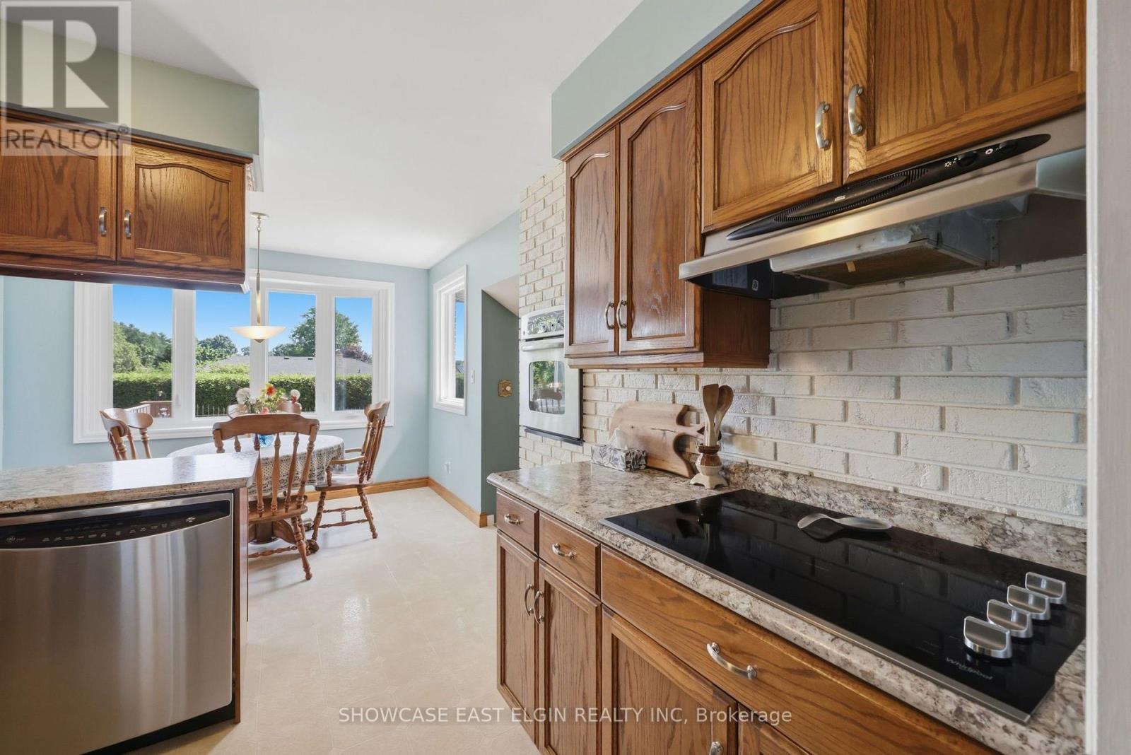 10 Moore Avenue, Aylmer, ON