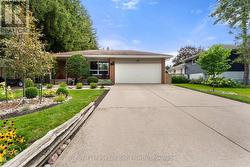 142 CAMPBELL STREET Collingwood, ON L9Y 2K8