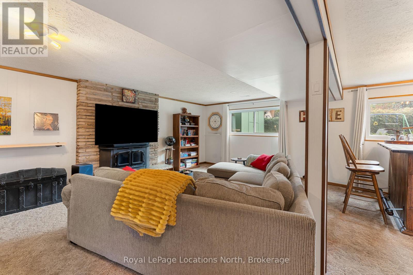 Bonus Family Room - 142 Campbell Street, Collingwood, ON