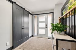 38 Rue des Écureuils Mercier, QC J6R 1Y5
