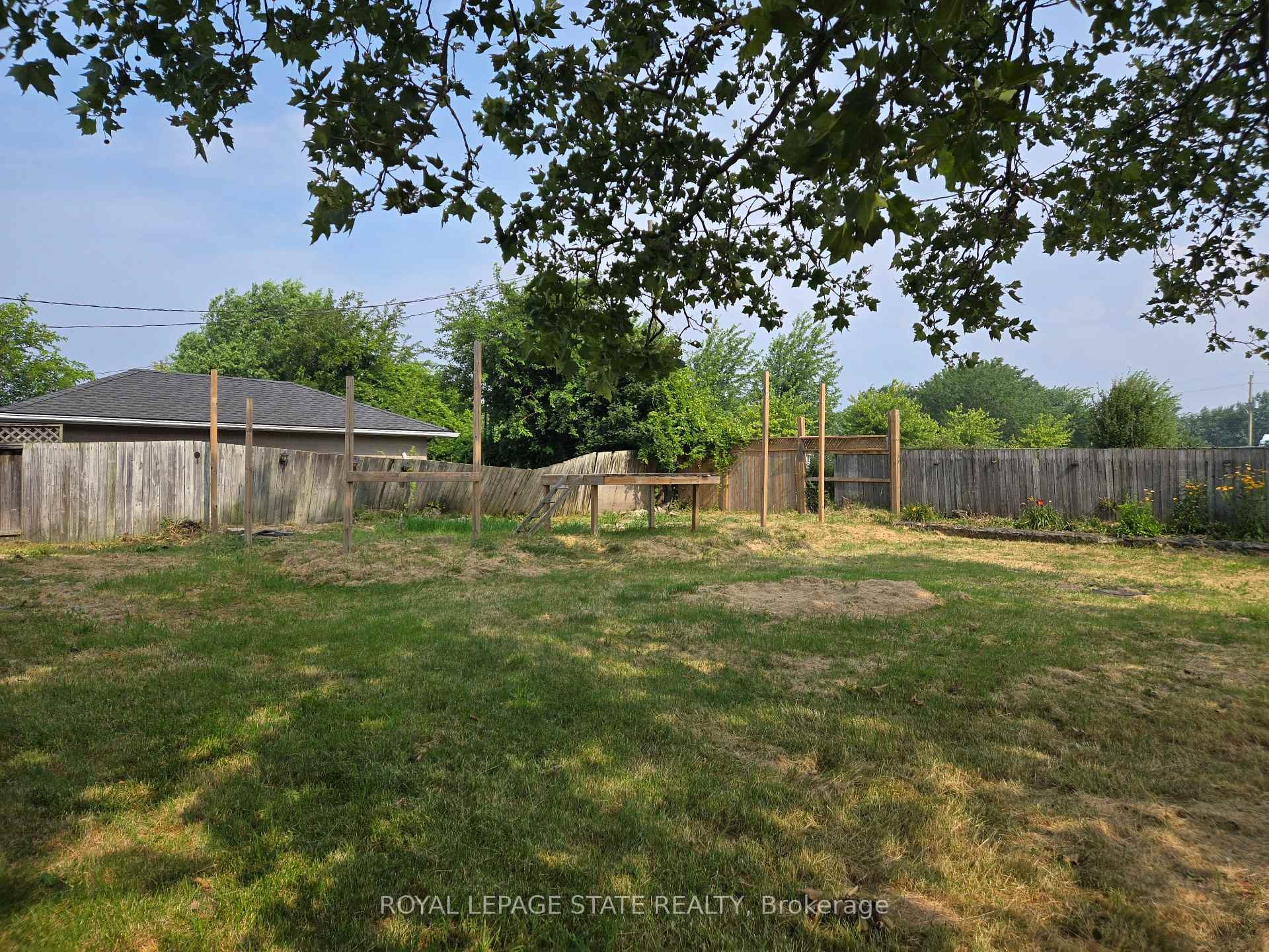 16 Broderick Avenue, Thorold, ON