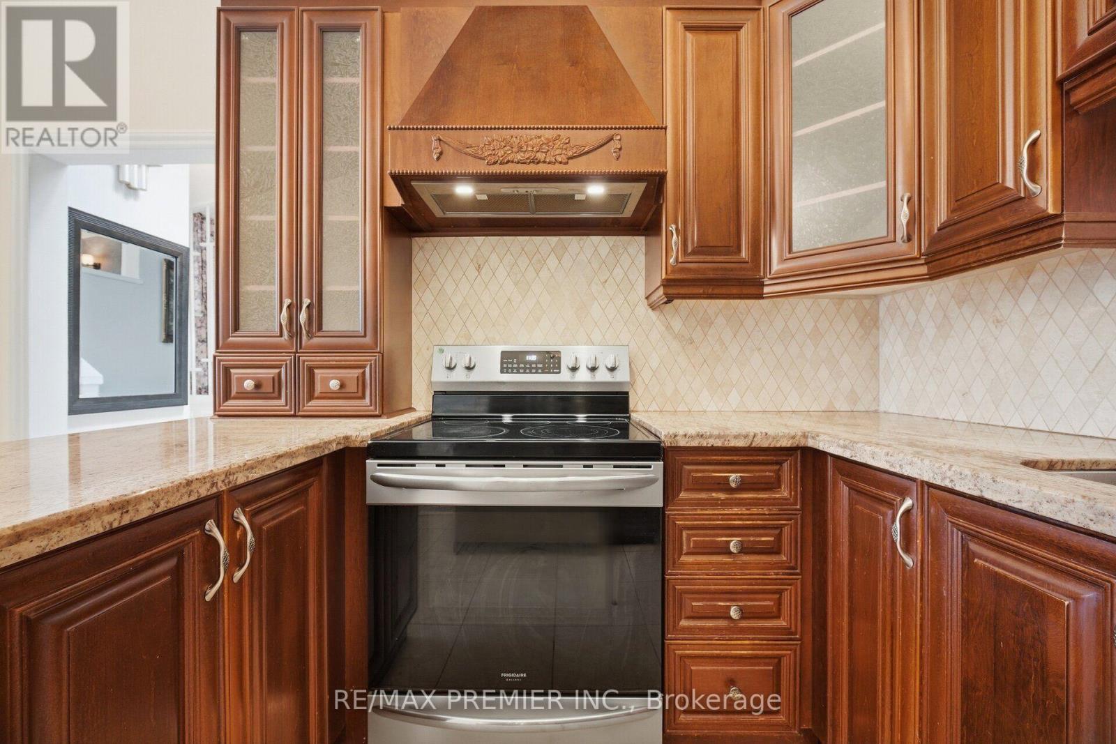 1474 South Service Road, Mississauga, ON
