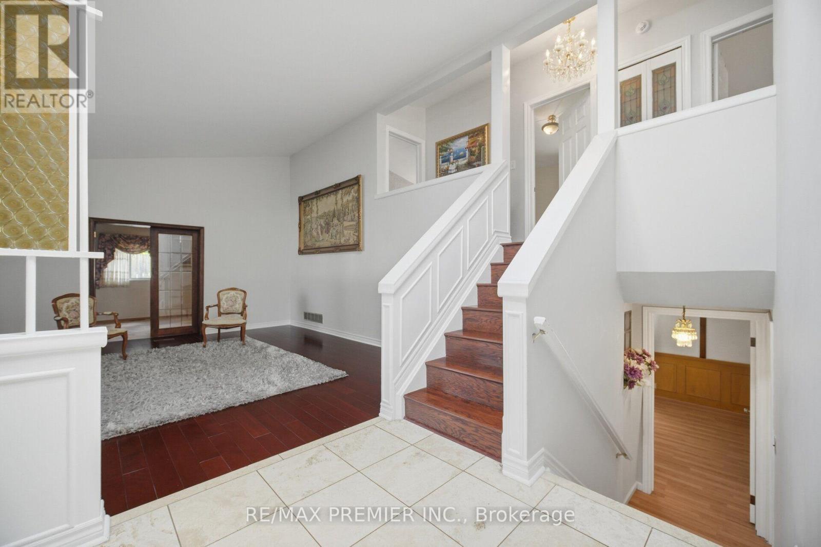 1474 South Service Road, Mississauga, ON