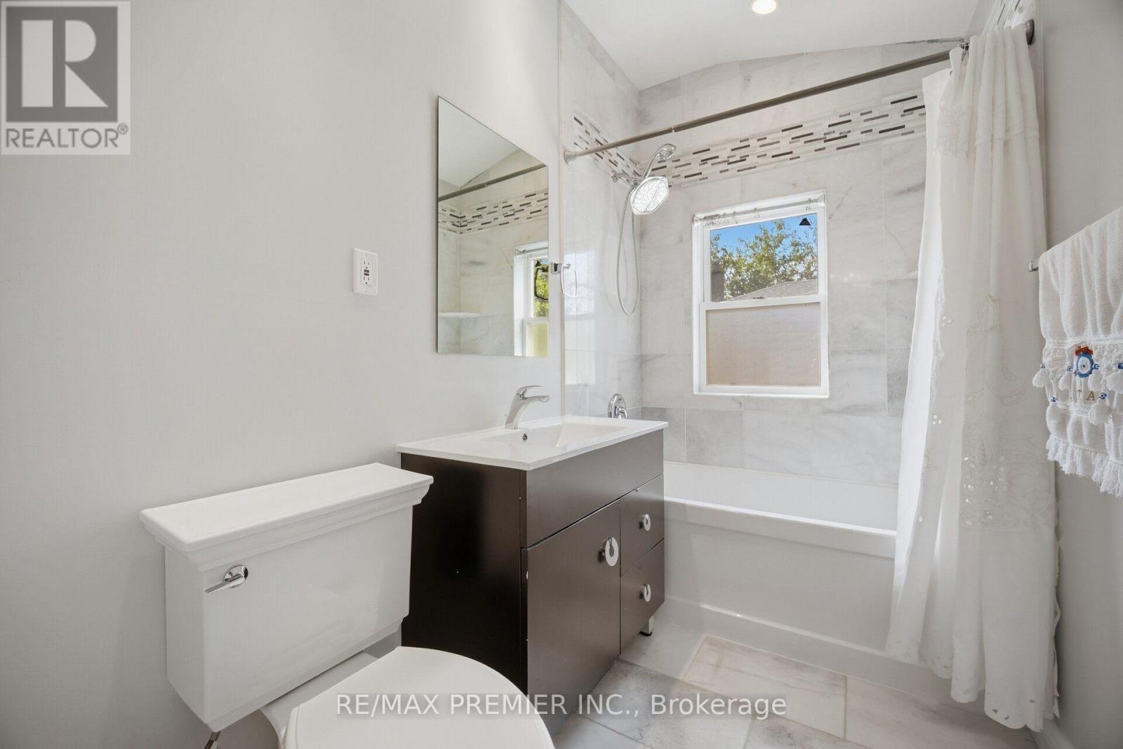 1474 South Service Road, Mississauga, ON