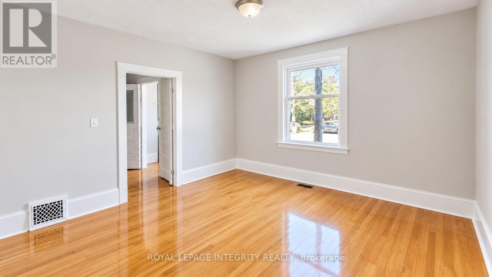 444 Gladstone Avenue, Ottawa, ON