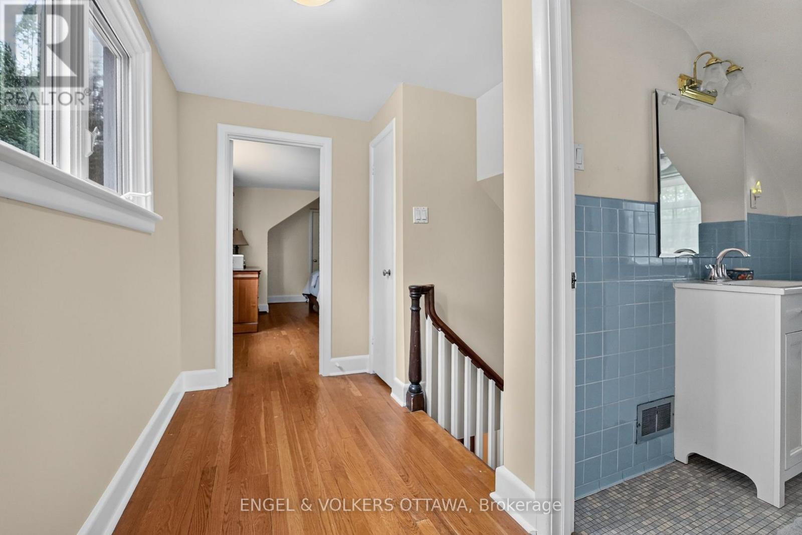 250 Faircrest Road, Ottawa, ON